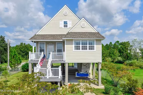 6230 S Beach Blvd, Bay Saint Louis, MS 39520