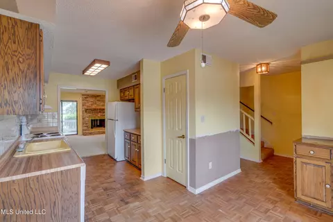 409 Highpoint Dr, Diamondhead, MS 39525 photo 12
