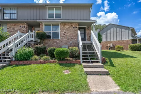 409 Highpoint Dr, Diamondhead, MS 39525
