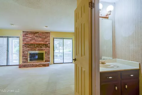 409 Highpoint Dr, Diamondhead, MS 39525 photo 22