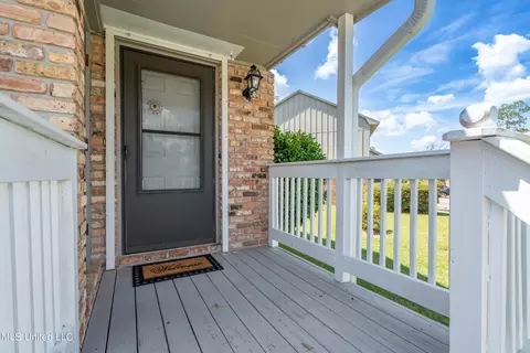 409 Highpoint Dr, Diamondhead, MS 39525 photo 5