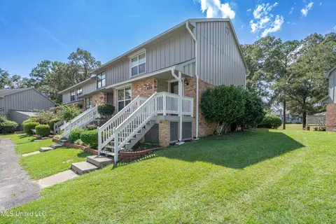 409 Highpoint Dr, Diamondhead, MS 39525 photo 3
