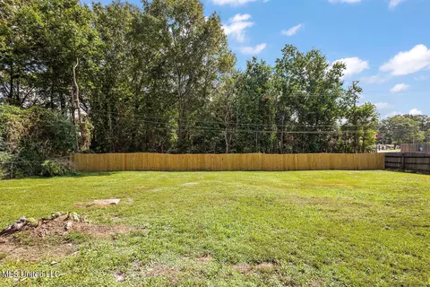 Exterior - 5912 Whitestone Rd, Jackson, MS 39206 photo 7 of 7