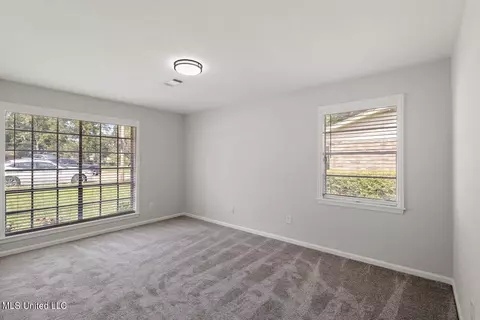 Bedroom - 5912 Whitestone Rd, Jackson, MS 39206 photo 3 of 5