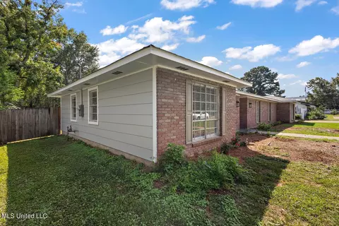 Exterior - 5912 Whitestone Rd, Jackson, MS 39206 photo 2 of 7