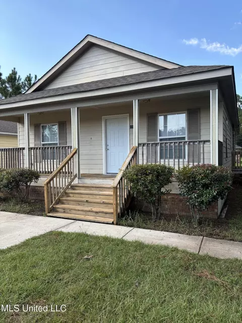 1508 Lima St, Gautier, MS 39553