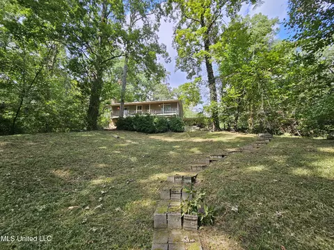 Exterior - 3035 Spruce Cv, Hernando, MS 38632 photo 9 of 17