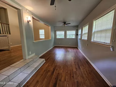Living - 3035 Spruce Cv, Hernando, MS 38632 photo 1 of 4