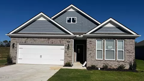 102 Pickwick Pl, Byhalia, MS 38611