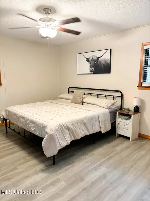 Bedroom - 8953 S Thunderbird Dr, Hernando, MS 38632 photo 1 of 3