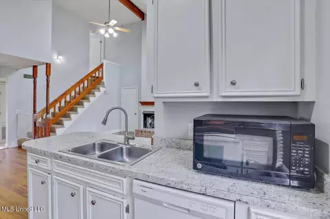 Kitchen - 2139 Boyd Rd, Utica, MS 39175 photo 2 of 3