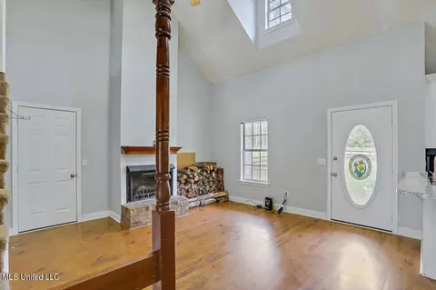 Entry Way - 2139 Boyd Rd, Utica, MS 39175 photo 1 of 1