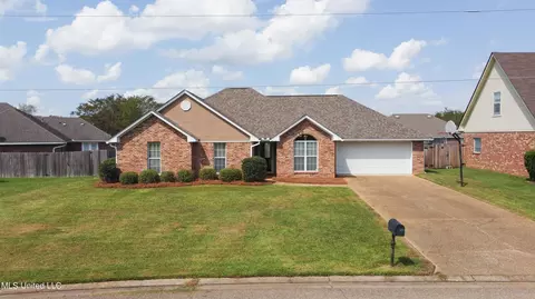 703 Prominence Dr, Flowood, MS 39232