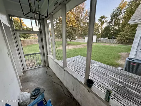 Exterior - 392 N Ruby Ave, Ruleville, MS 38771 photo 3 of 4
