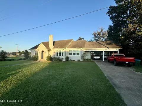 Exterior - 392 N Ruby Ave, Ruleville, MS 38771 photo 2 of 4