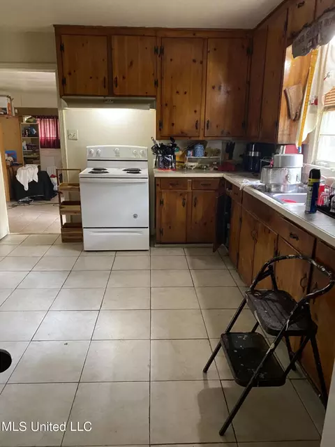 Kitchen - 1435 Brinoy Dr, Jackson, MS 39204 photo 1 of 1