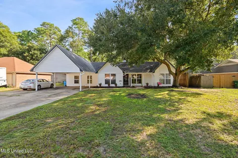 7016 Red Bud Ln, Ocean Springs, MS 39564