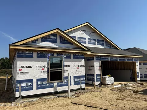 13 Pine St, Byhalia, MS 38611