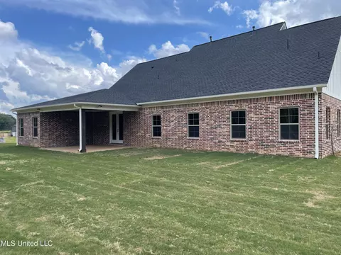 Exterior - 9092 Bennett Trl, Hernando, MS 38632 photo 3 of 3
