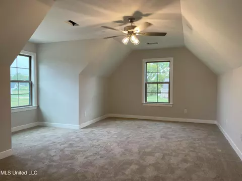 Bedroom - 9092 Bennett Trl, Hernando, MS 38632 photo 2 of 3