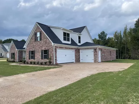 Exterior - 9092 Bennett Trl, Hernando, MS 38632 photo 2 of 3
