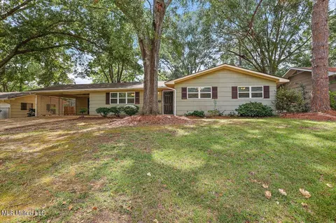 5157 Parkway Dr, Jackson, MS 39211