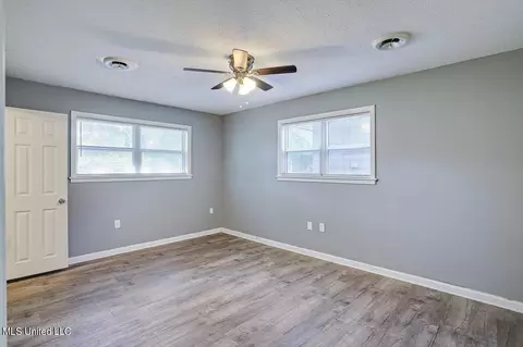 Other - 5157 Parkway Dr, Jackson, MS 39211 photo 2 of 7