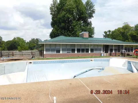Exterior - 4971 Church Rd, Nesbit, MS 38651 photo 3 of 15
