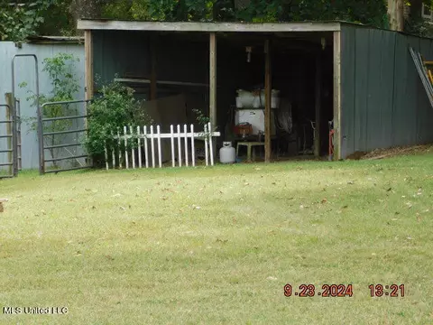 Exterior - 4971 Church Rd, Nesbit, MS 38651 photo 11 of 15