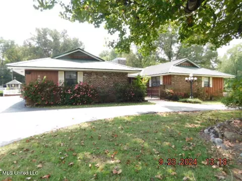 4971 Church Rd, Nesbit, MS 38651