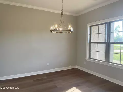 2746 Layne Dr, Olive Branch, MS 38654 photo 2