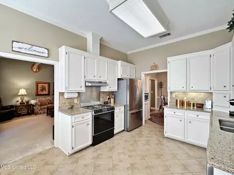 Kitchen - 192 Mccarty Rd, Byram, MS 39272 photo 2 of 6