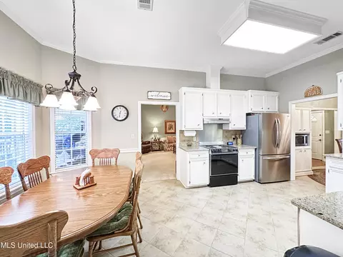 Kitchen - 192 Mccarty Rd, Byram, MS 39272 photo 5 of 6