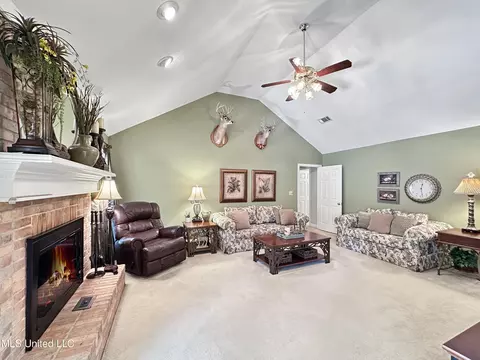 Living - 192 Mccarty Rd, Byram, MS 39272 photo 3 of 3