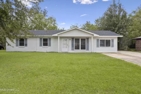 118 Arthur Ct, Gulfport, MS 39503