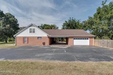 4844 Douglas Dr, Olive Branch, MS 38654 photo 3