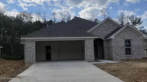 105 Madisonville Dr, Canton, MS 39046