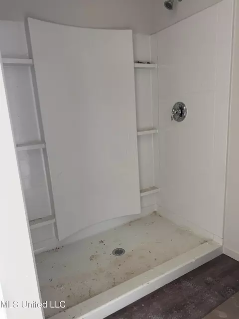 Bath - 449 Piney Dr, Pearl, MS 39208 photo 1 of 2