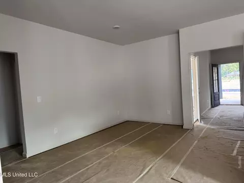 Living - 449 Piney Dr, Pearl, MS 39208 photo 2 of 2
