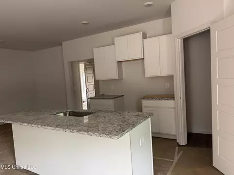 Kitchen - 449 Piney Dr, Pearl, MS 39208 photo 2 of 2