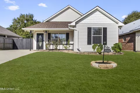 10375 Cottage Ct, D'iberville, MS 39540