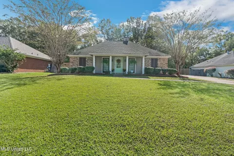 288 Hawthorne Dr, Madison, MS 39110 photo 2