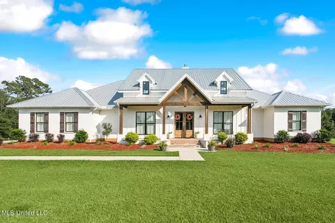 6128 N Highway 43, Carriere, MS 39426