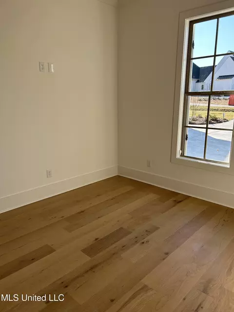 Bedroom - 304 Lois Ct, Madison, MS 39110 photo 3 of 4
