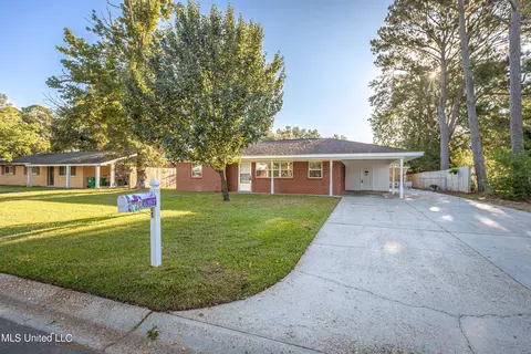 6357 Langland Dr, Ocean Springs, MS 39564