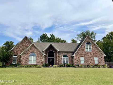 8286 Montrose Dr, Olive Branch, MS 38654