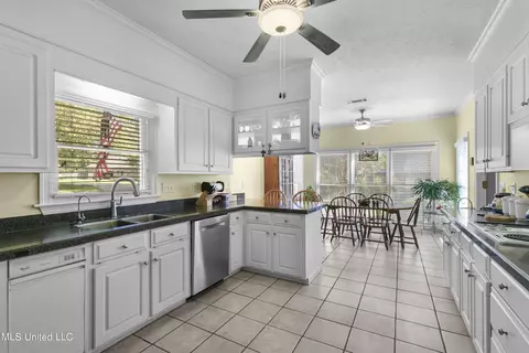 112 Savannah Bnd, Madison, MS 39110 photo 6