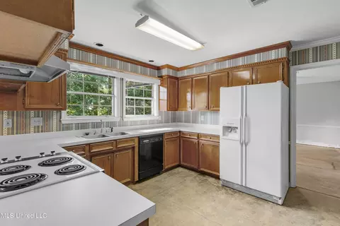 Kitchen - 372 Mockingbird Lane Ln, Madison, MS 39110 photo 1 of 2