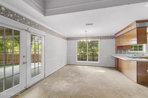 Dining - 372 Mockingbird Lane Ln, Madison, MS 39110 photo 1 of 2