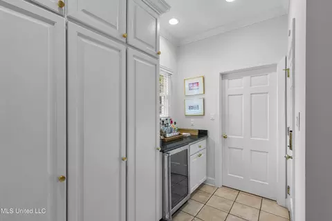 Other - 4036 Oakridge Dr, Jackson, MS 39216 photo 3 of 11